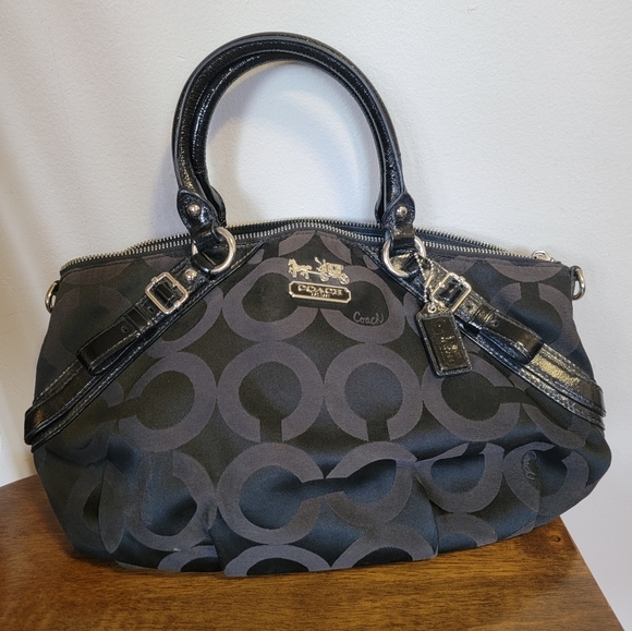 Coach purse - Picture 1 of 3